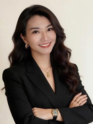 anna-portrait.jpg